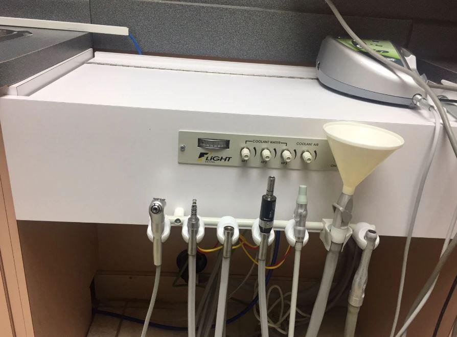 Rear Delivery System (with Vacuum) With Junction Box Valves, Water Bottle System (3HP + Syringe) - 3Z Dental (4952203788333)